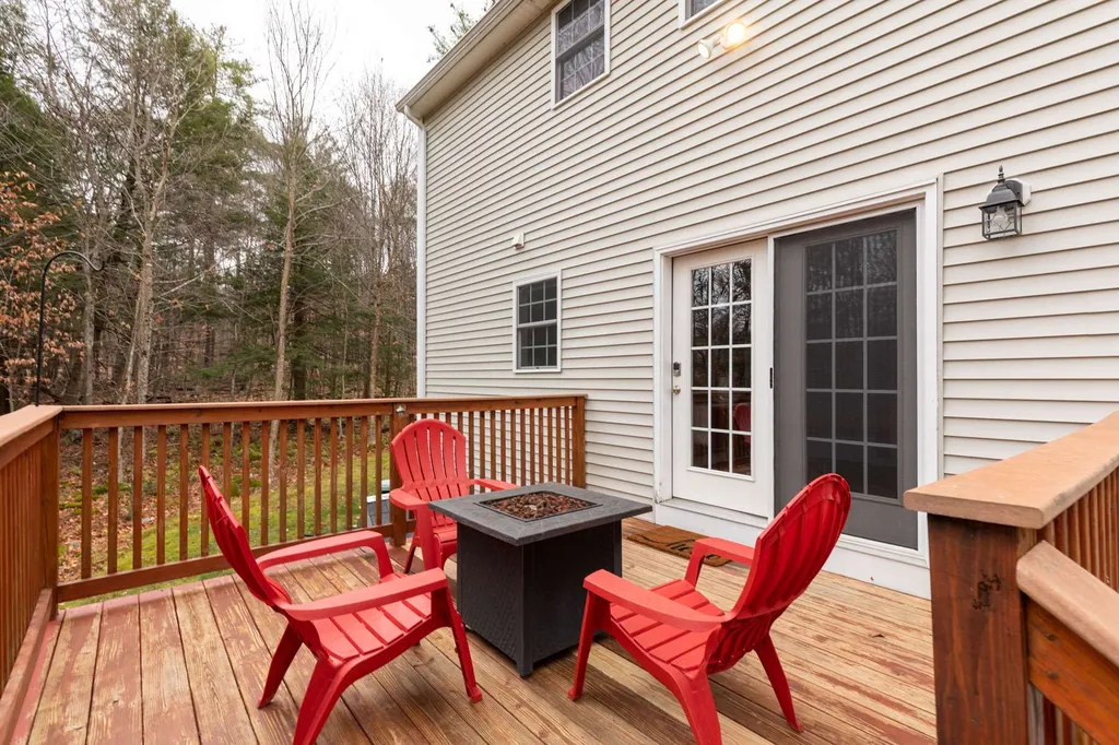 16 Trillium Lane Northwood NH 03261