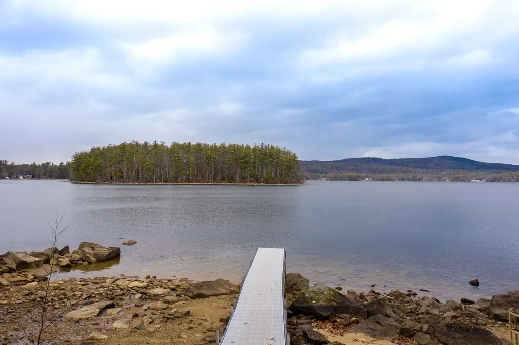 16 Trillium Lane Northwood NH 03261