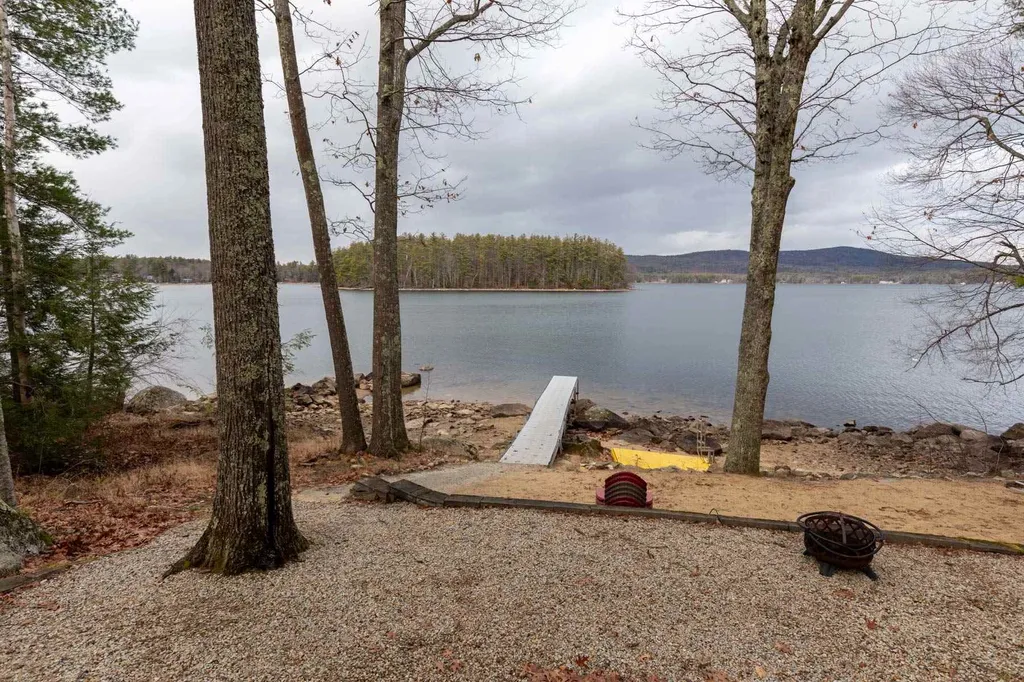 16 Trillium Lane Northwood NH 03261