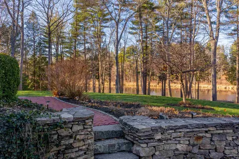20 Doe Drive Eliot ME 03903-2050