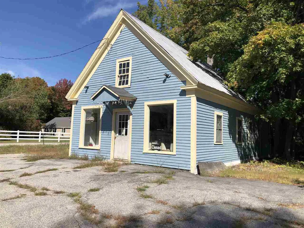 22 Moultonville Road Ossipee NH 03814