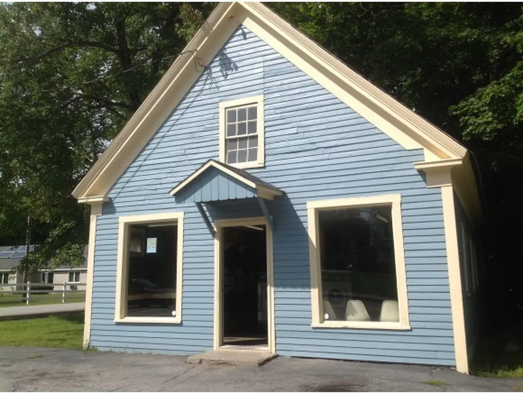 22 Moultonville Road Ossipee NH 03814