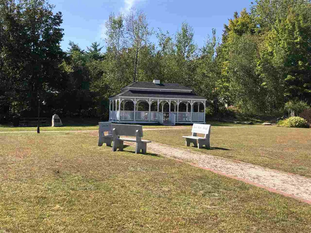 22 Moultonville Road Ossipee NH 03814