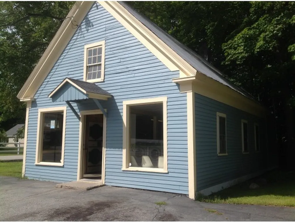 22 Moultonville Road Ossipee NH 03814