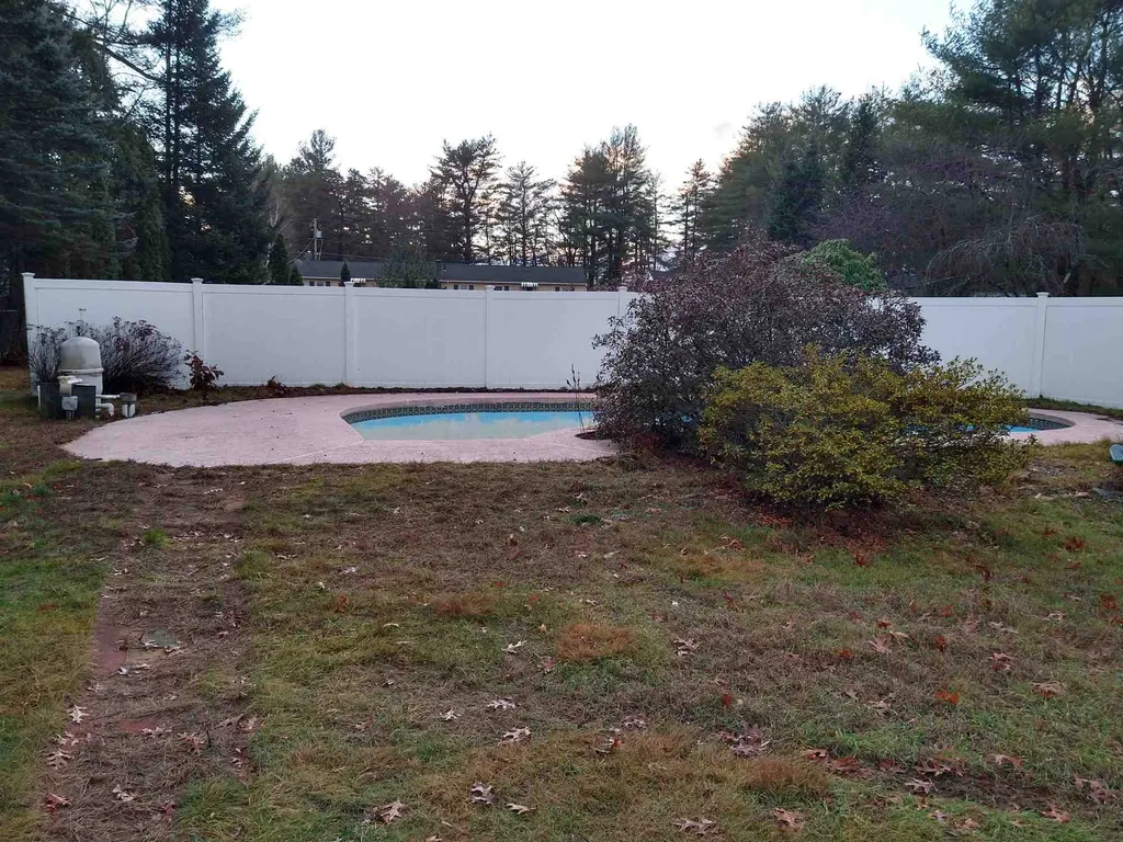 32 Riverlawn Avenue Rochester NH 03868