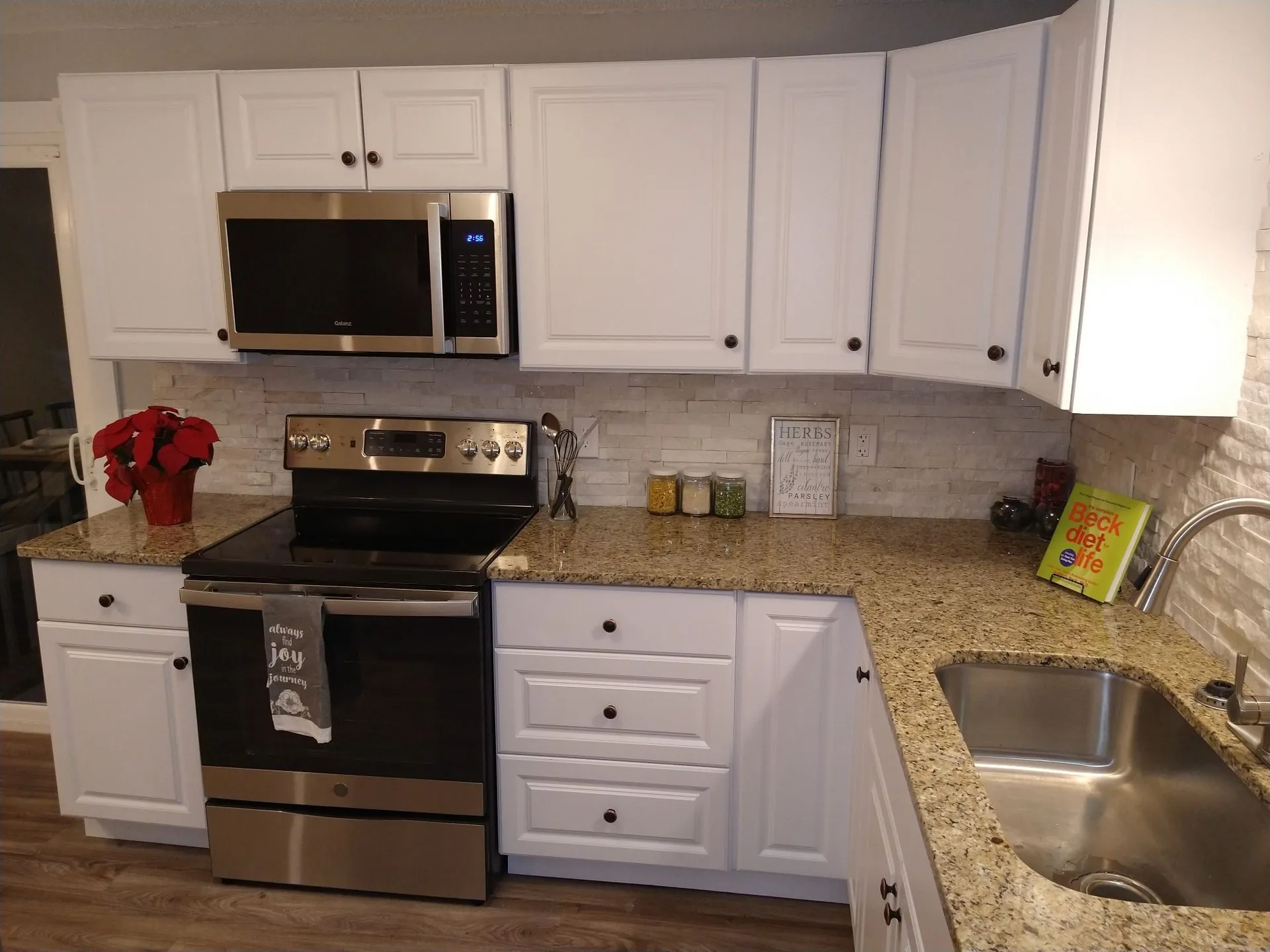 32 Riverlawn Avenue Rochester NH 03868