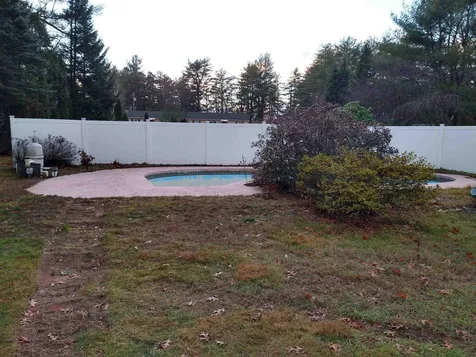 32 Riverlawn Avenue Rochester NH 03868