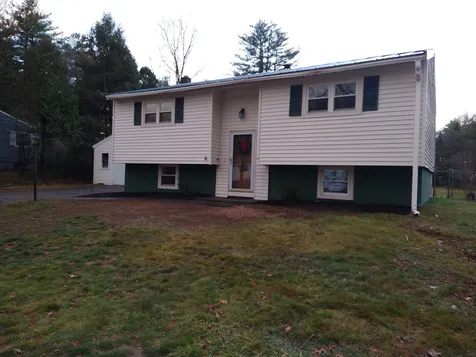32 Riverlawn Avenue Rochester NH 03868