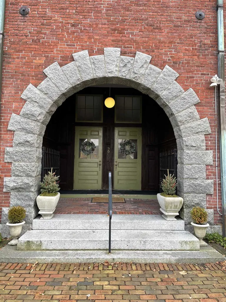 50 South School Street Portsmouth NH 03801