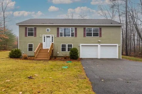 10 Amanda Street Rochester NH 03867