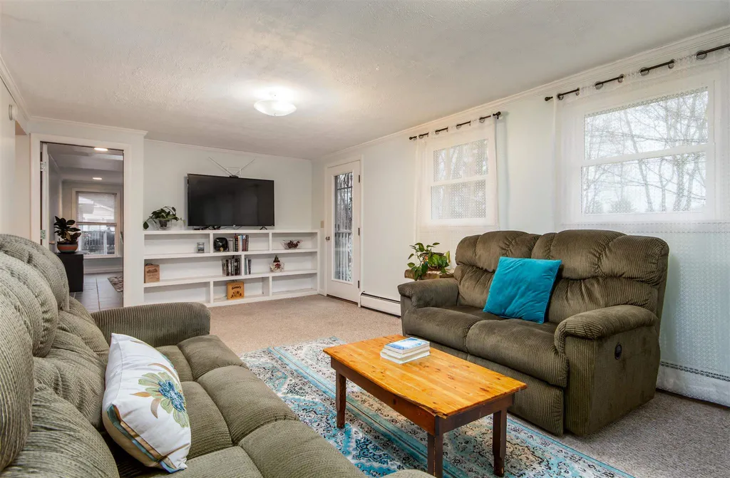123 Sunset Drive Burlington VT 05408