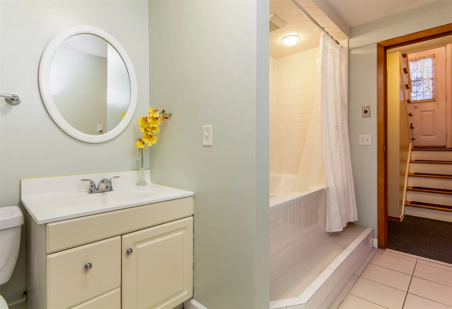 123 Sunset Drive Burlington VT 05408