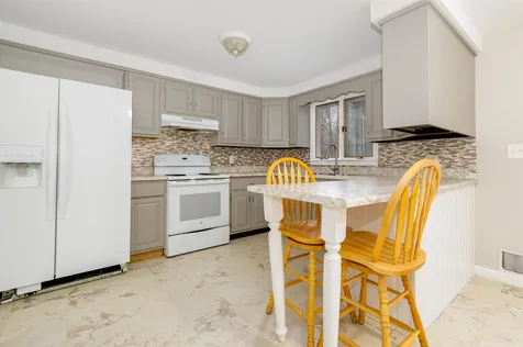 6 Birch Drive Newmarket NH 03857