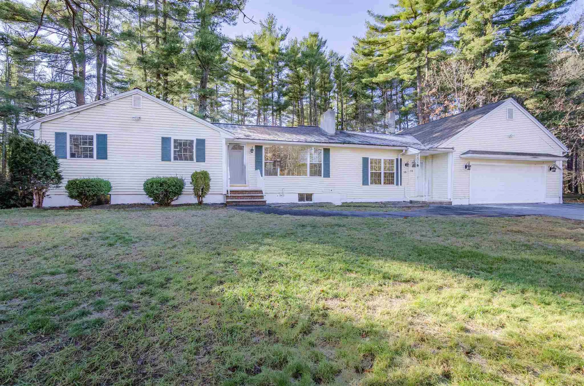 13 Lucy Avenue Pelham NH 03076