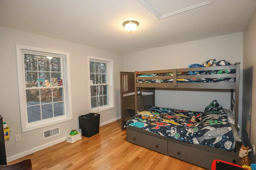 11 Alexis Lane Sandown NH 03873