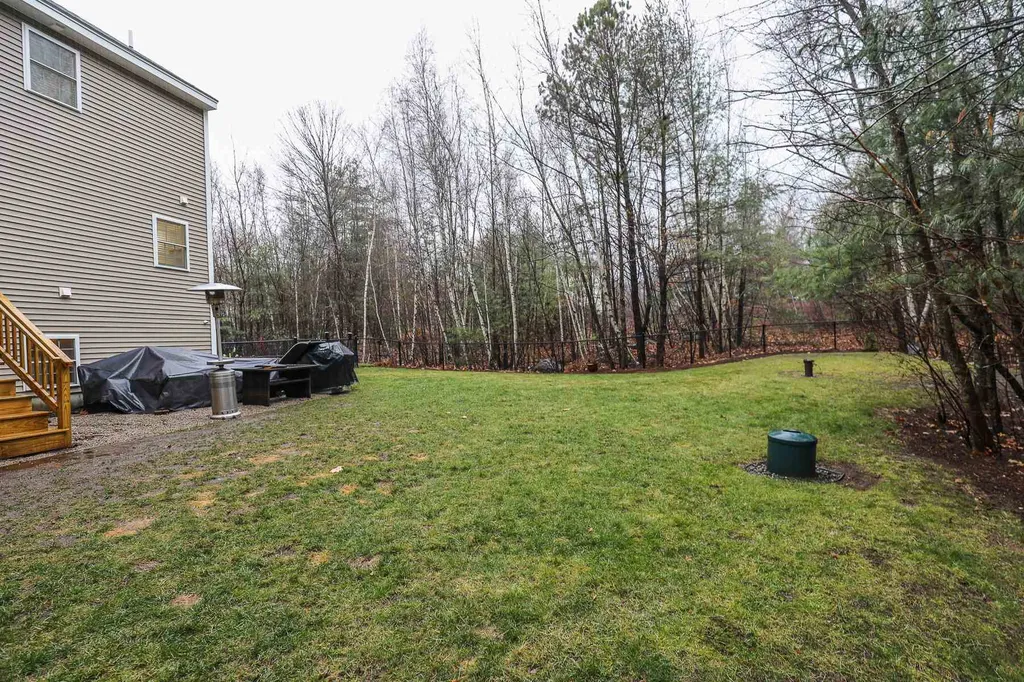 11 Alexis Lane Sandown NH 03873