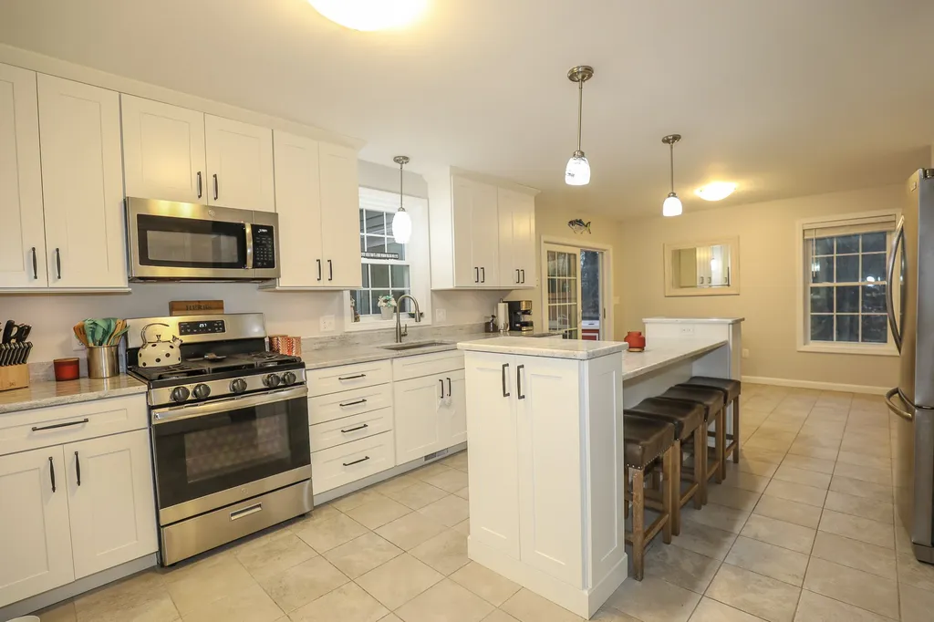 11 Alexis Lane Sandown NH 03873