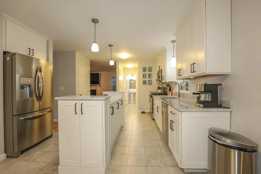 11 Alexis Lane Sandown NH 03873
