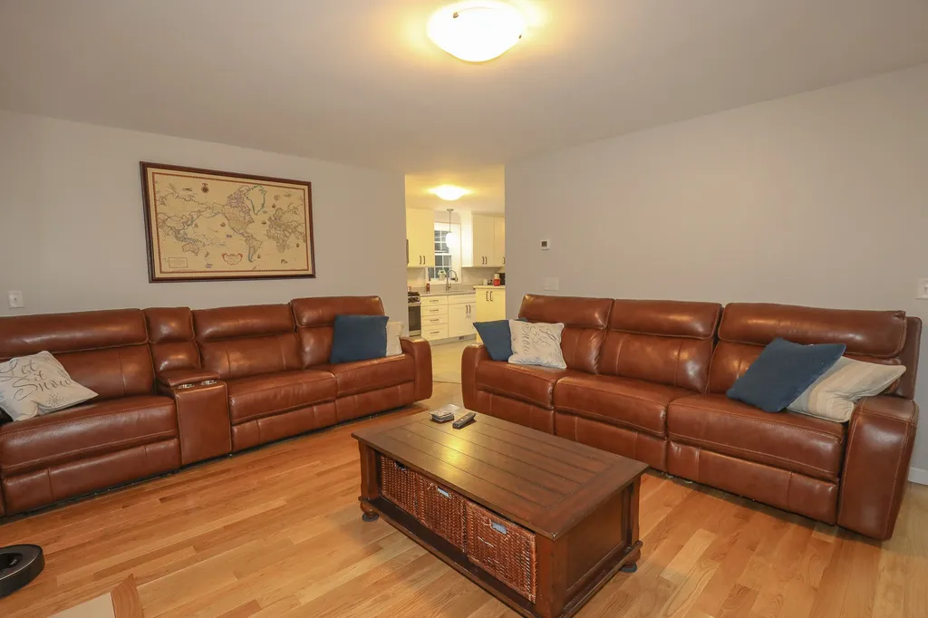 11 Alexis Lane Sandown NH 03873