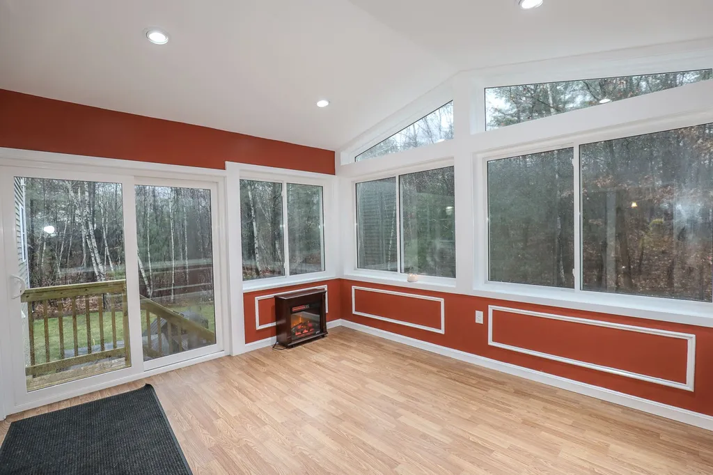 11 Alexis Lane Sandown NH 03873