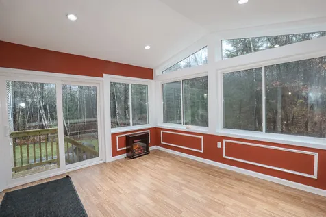 11 Alexis Lane Sandown NH 03873