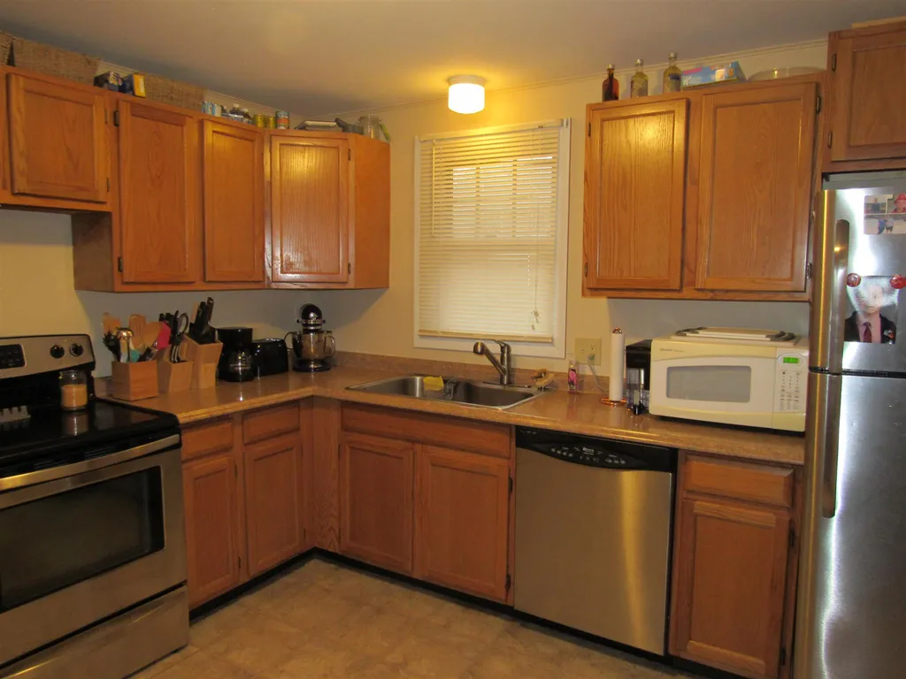 9 Hardy Avenue Claremont NH 03743
