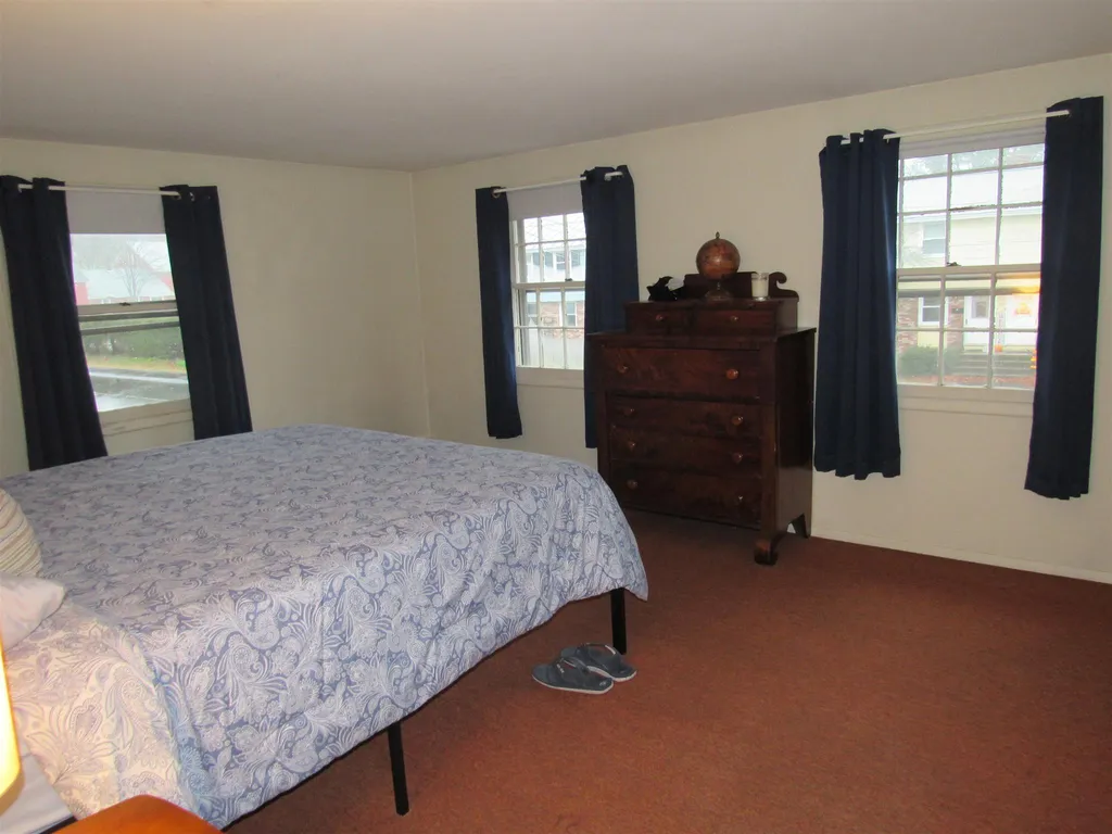 9 Hardy Avenue Claremont NH 03743