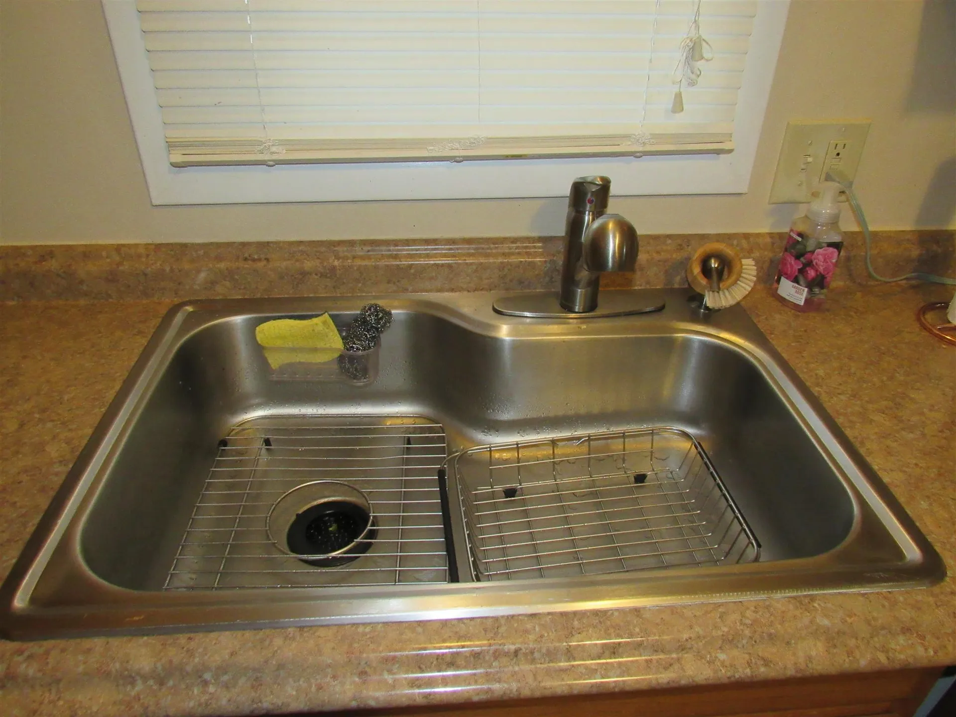 9 Hardy Avenue Claremont NH 03743