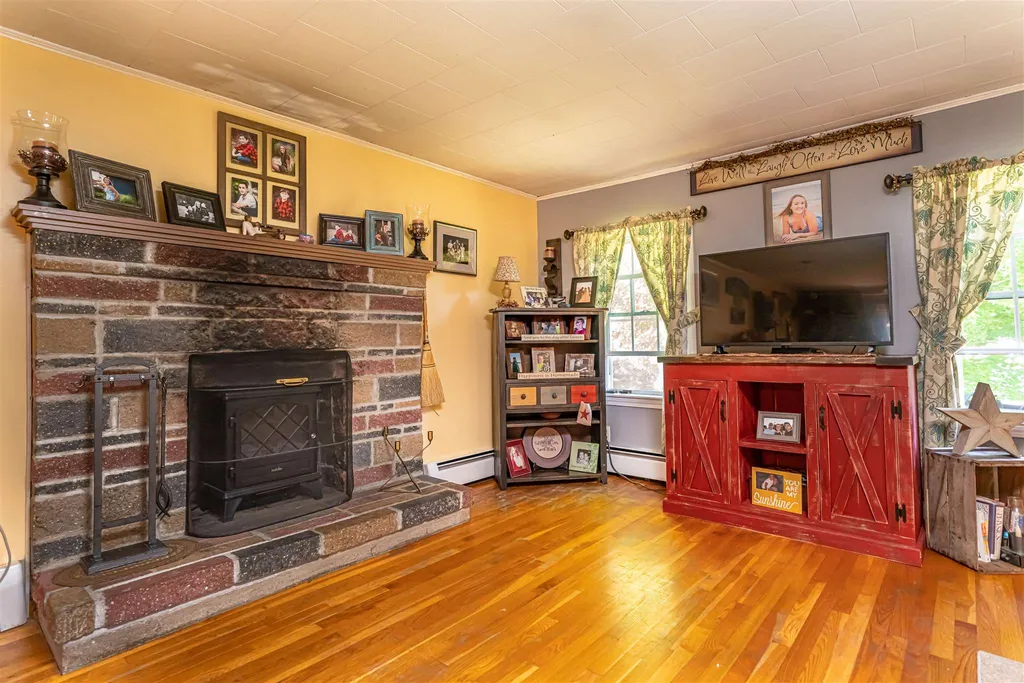 10 Anagance Lane Wolfeboro NH 03894