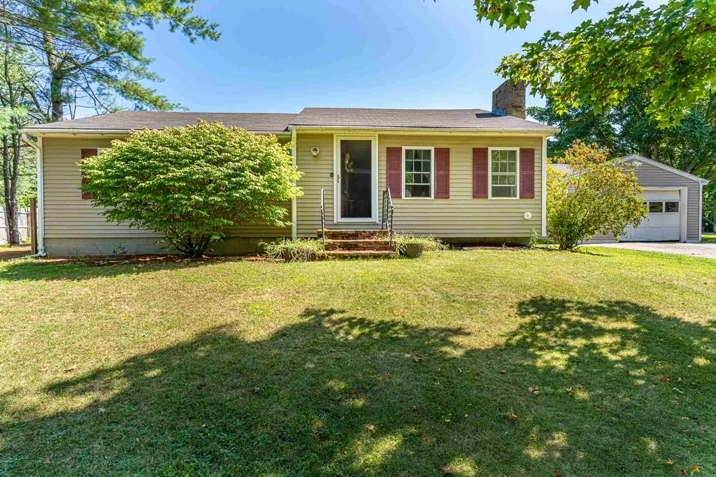 10 Anagance Lane Wolfeboro NH 03894