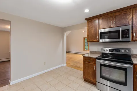 93 Birch Road Chester NH 03036