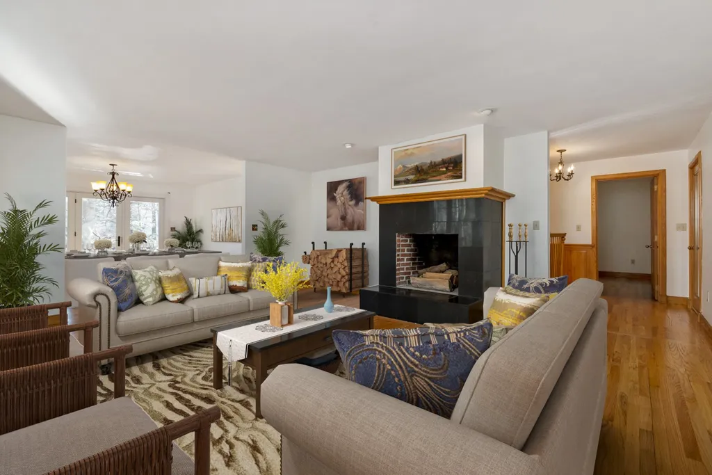 32 Quarterdeck Lane New Castle NH 03854