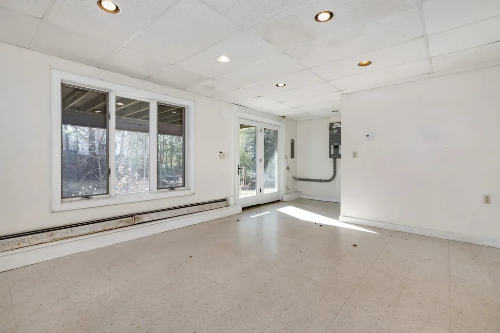 32 Quarterdeck Lane New Castle NH 03854