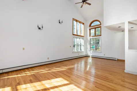 32 Quarterdeck Lane New Castle NH 03854