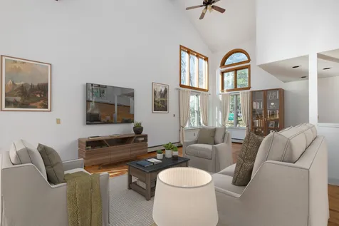 32 Quarterdeck Lane New Castle NH 03854