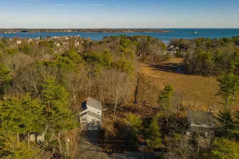 32 Quarterdeck Lane New Castle NH 03854