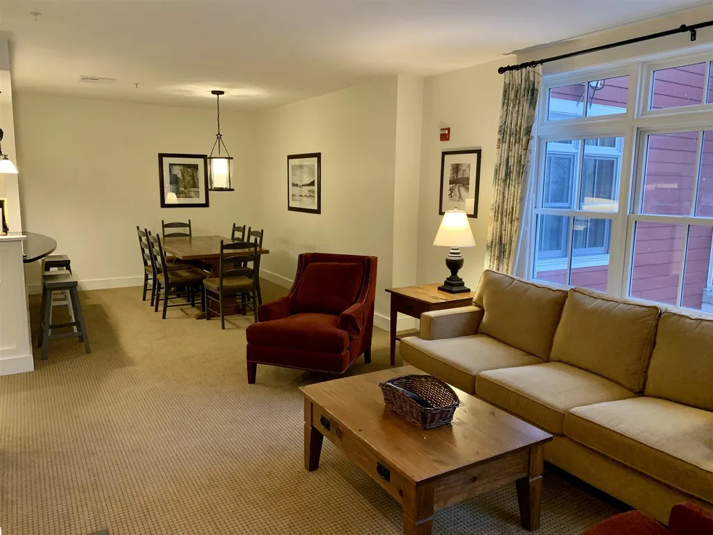 102 Forest 209 / Iii Drive Warren VT 05674