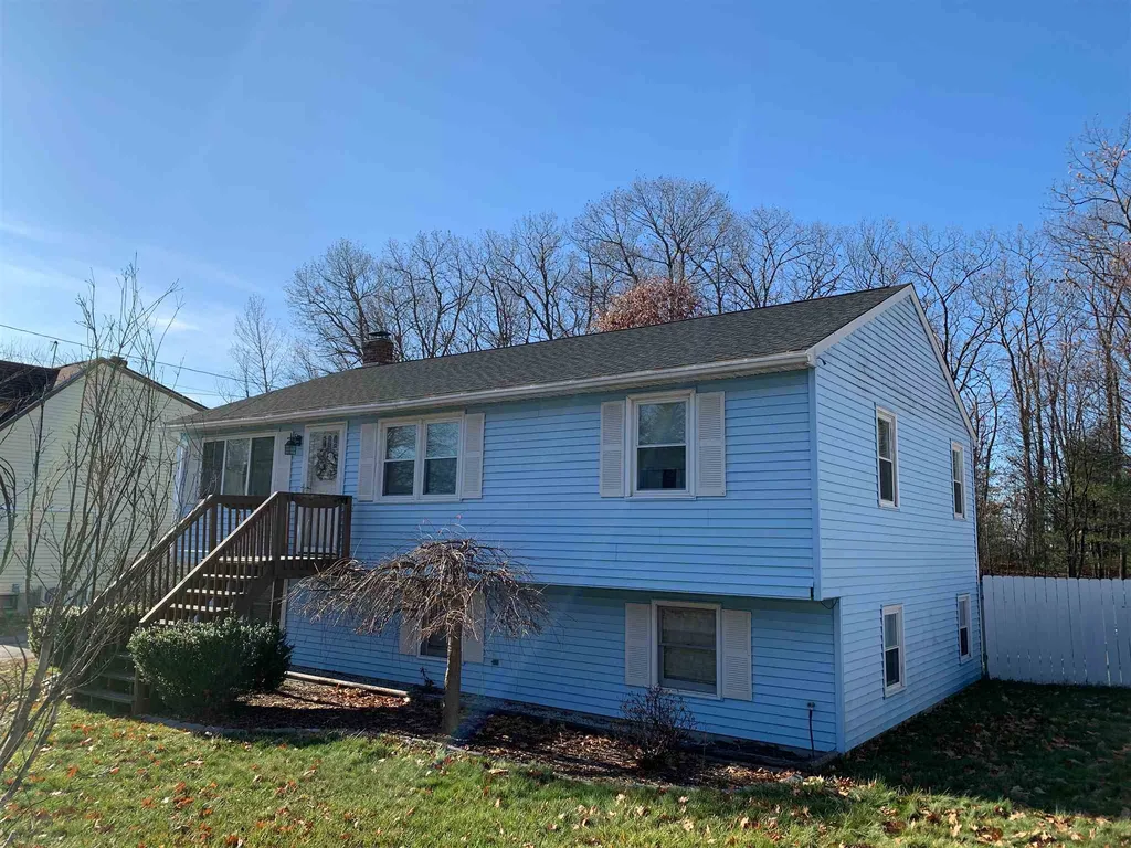 153 Hoyt Street Manchester NH 03103