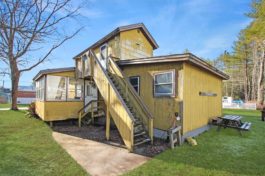 14 Coitview Drive Newport NH 03773-1481