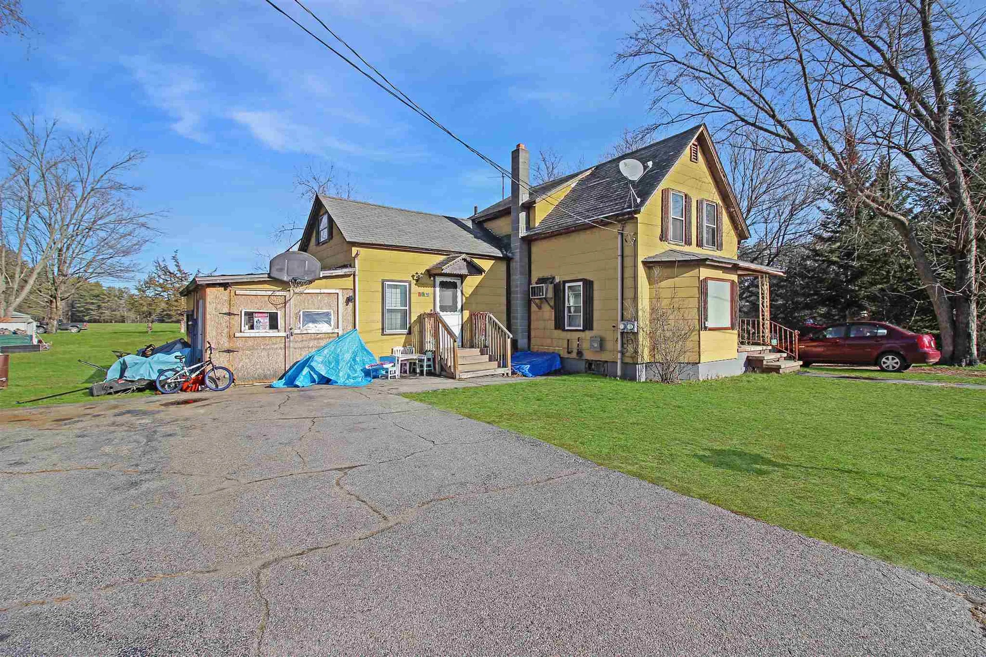 14 Coitview Drive Newport NH 03773-1481