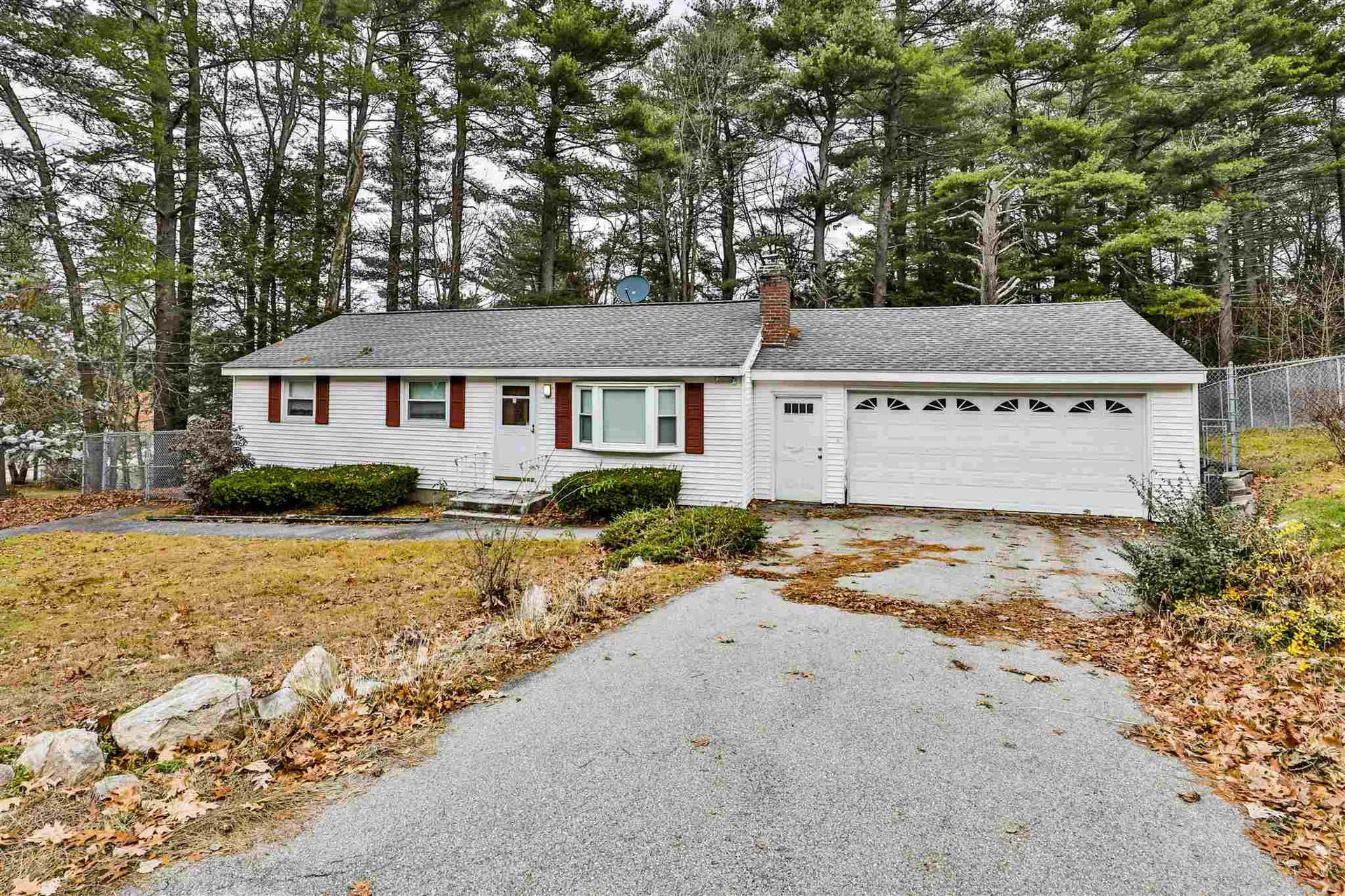6 Loring Drive Nashua NH 03062-3613