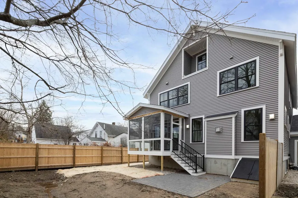 67 Madison Street Portsmouth NH 03801
