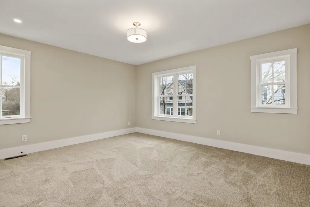 67 Madison Street Portsmouth NH 03801