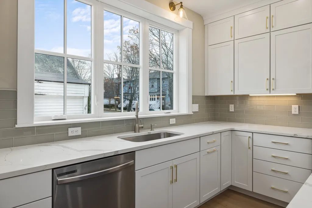 67 Madison Street Portsmouth NH 03801