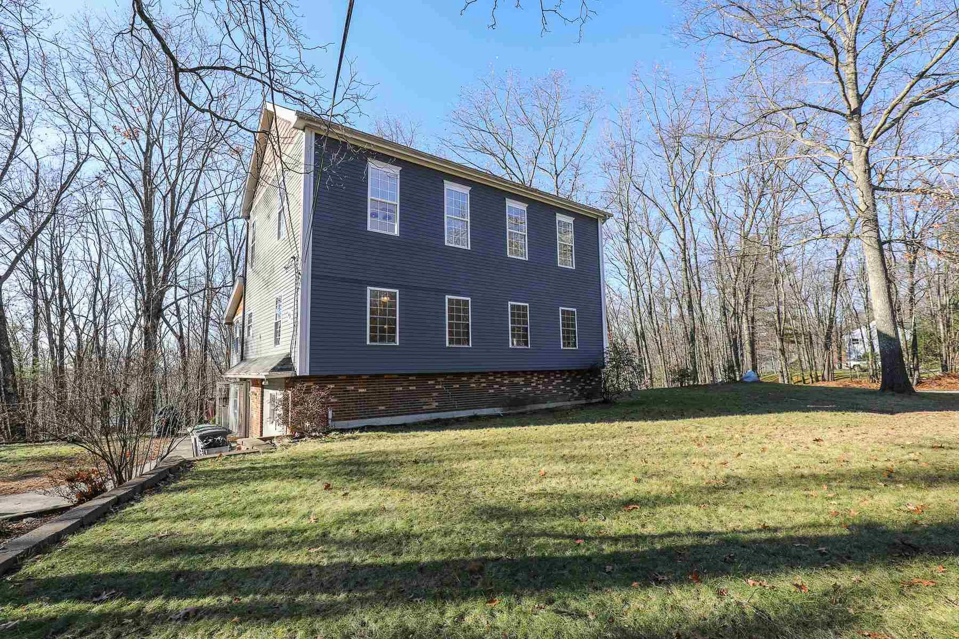6 Birchwood Lane Hooksett NH 03106