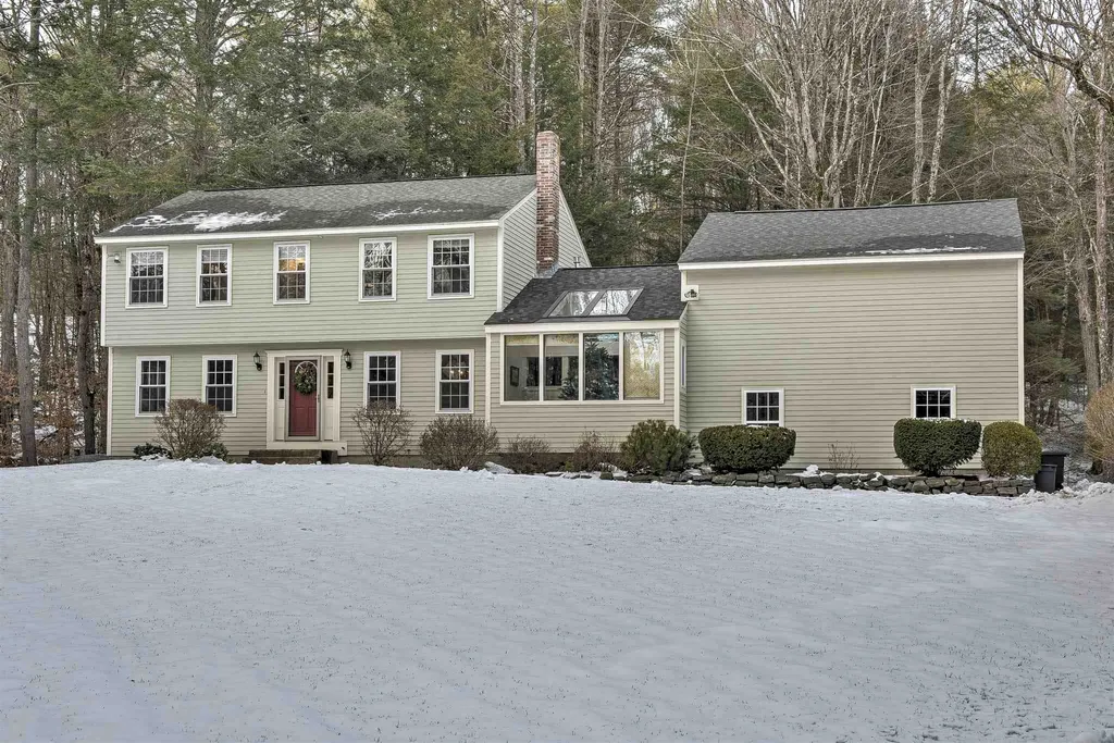 48 Dickinson Road Keene NH 03431