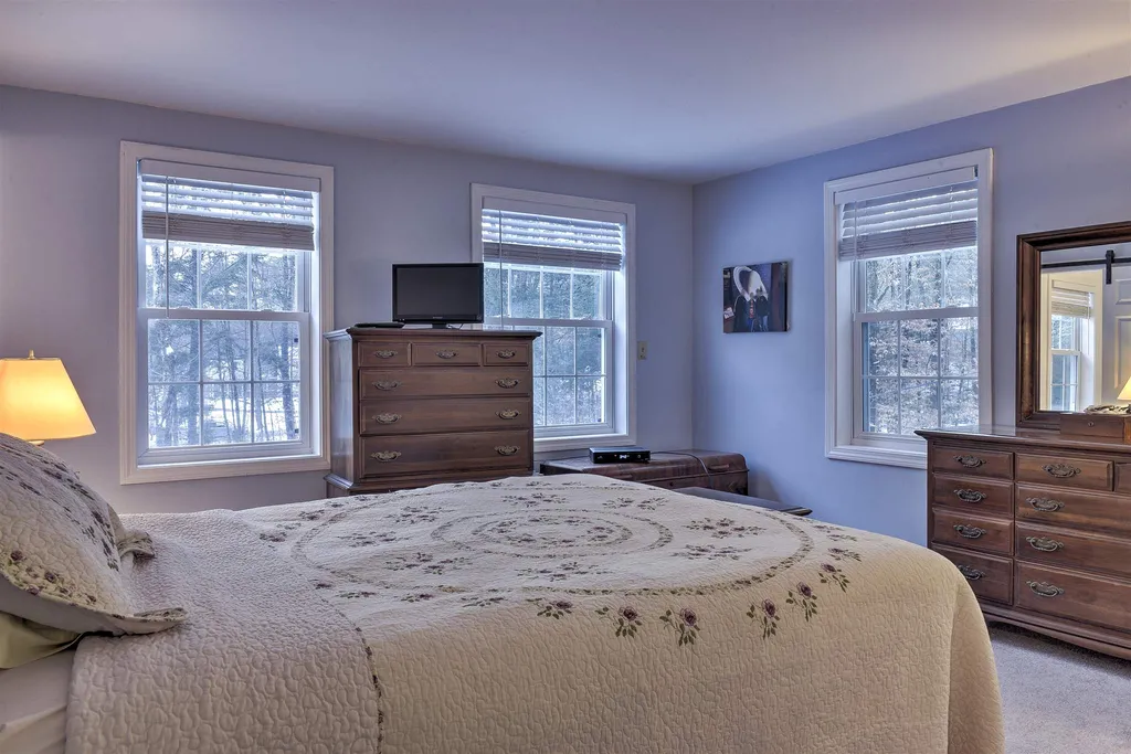 48 Dickinson Road Keene NH 03431
