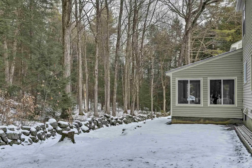48 Dickinson Road Keene NH 03431