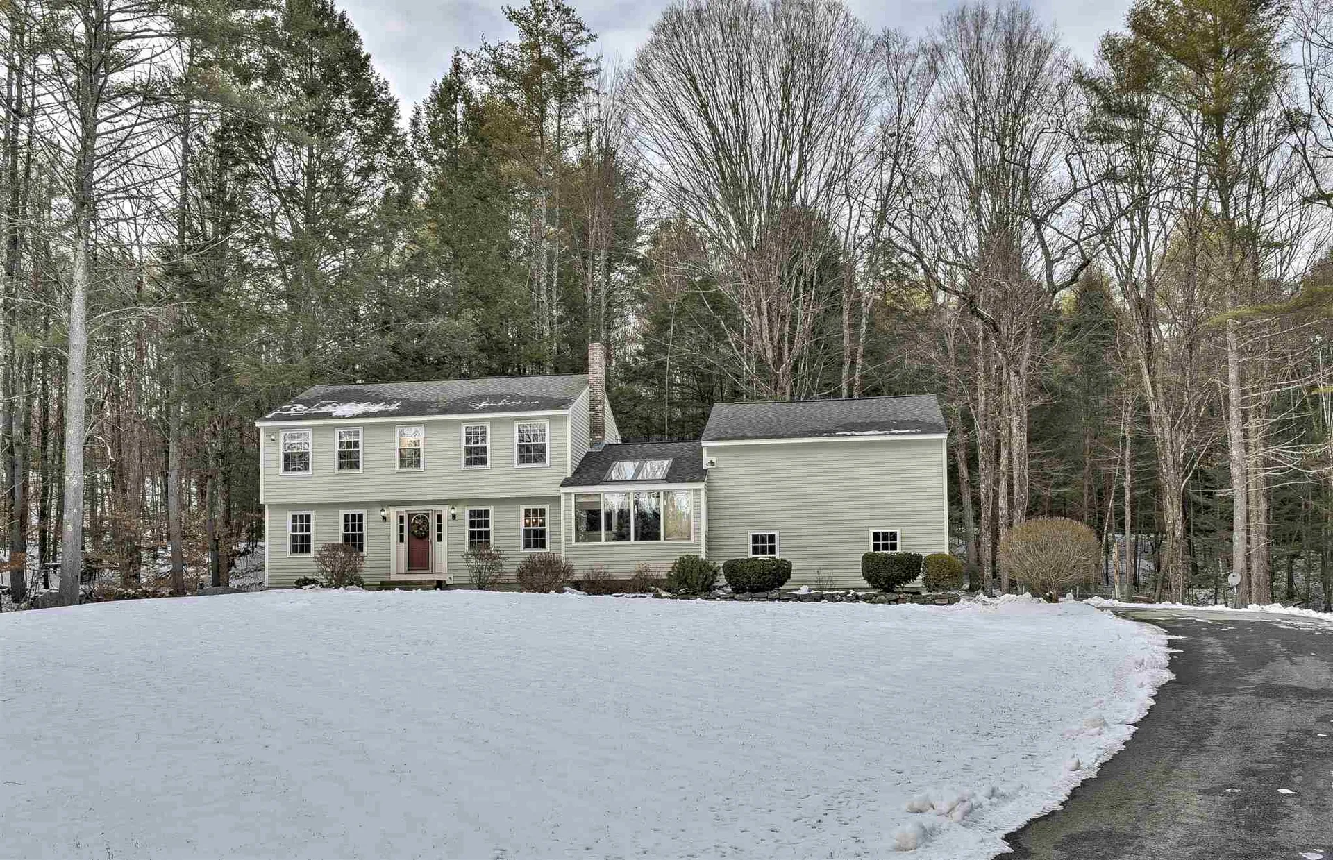 48 Dickinson Road Keene NH 03431