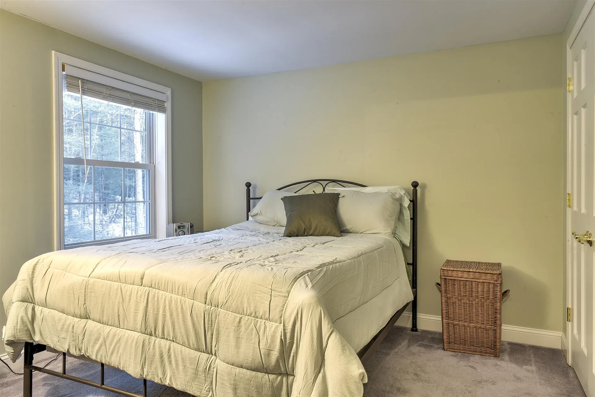 48 Dickinson Road Keene NH 03431